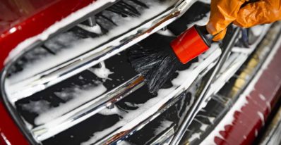 Pulire motore auto wrapping detailing torino automotiverbs carrozzeria torino